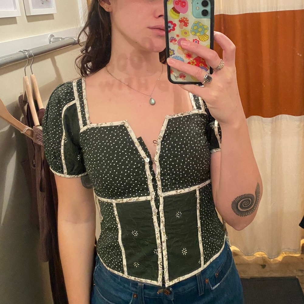 Madewell poof sleeve top, buttons, size 4, dark green